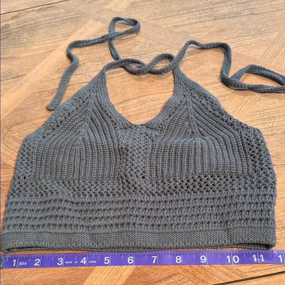 Dusty Green Aerie Crochet Cropped Halter Top XS EUC - Picture 3 of 7